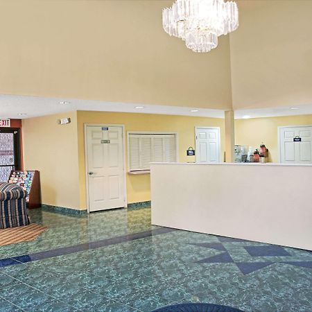 Days Inn By Wyndham El Campo Tx Bagian luar foto
